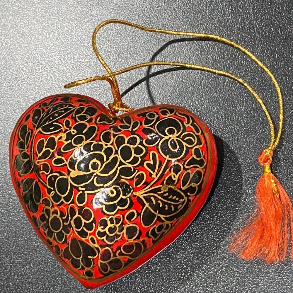 Vintage Wood Lacquer 3D Floral Print Valentines Heart Christmas Ornament  3"X3"